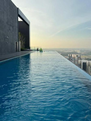 Sky pool 4 star hotel grade stay in i-City